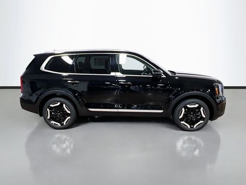 New 2025 Kia Telluride S image 8