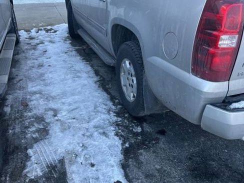 Used 2010 Chevrolet Avalanche LT w/ Luxury Package image 7