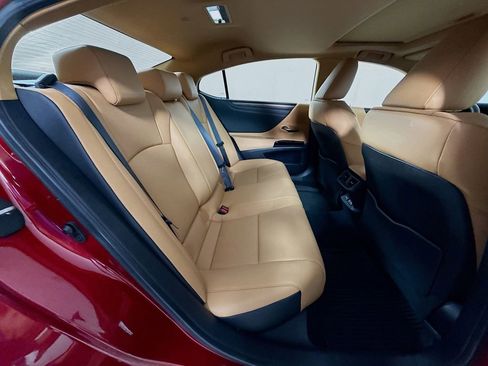 Certified 2025 Lexus ES 350 w/ Premium Package image 29