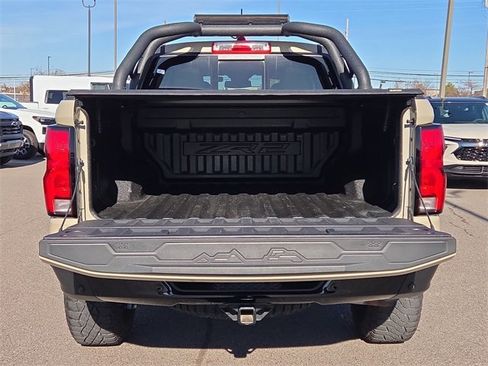 Used 2023 Chevrolet Colorado ZR2 w/ ZR2 Convenience Package III image 13