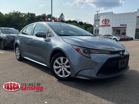 Used 2021 Toyota Corolla LE FWD image 1