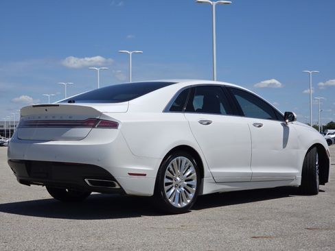 Used 2013 Lincoln MKZ FWD image 17