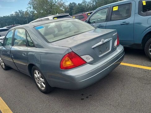 Used 2001 Toyota Avalon XLS w/ Option Pkg 5 FWD image 3