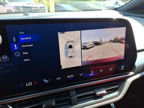 Used 2025 Chevrolet Equinox EV RS image 30