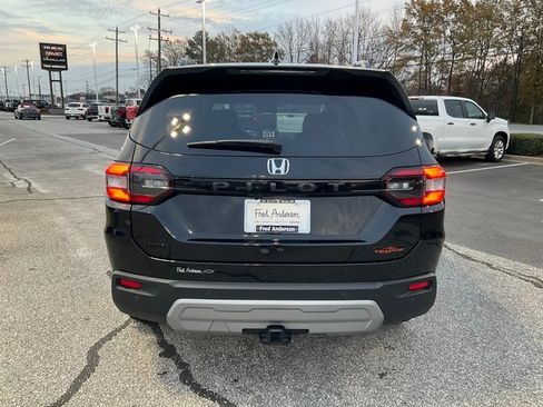 Used 2024 Honda Pilot TrailSport image 25