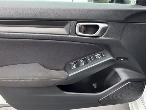 Used 2023 Honda Civic Sport image 17