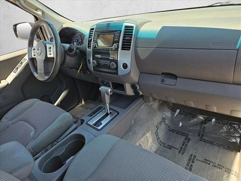 Used 2016 Nissan Frontier SV AWD/4WD image 26