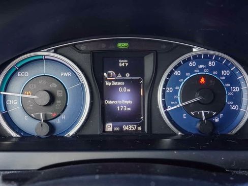 Used 2017 Toyota Camry LE image 23