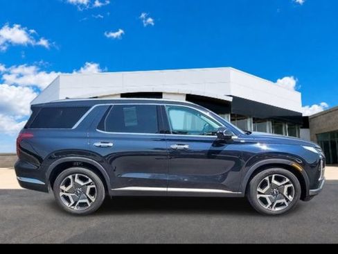 Used 2024 Hyundai Palisade Limited AWD/4WD image 13