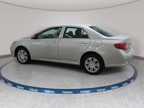 Used 2010 Toyota Corolla LE FWD image 8