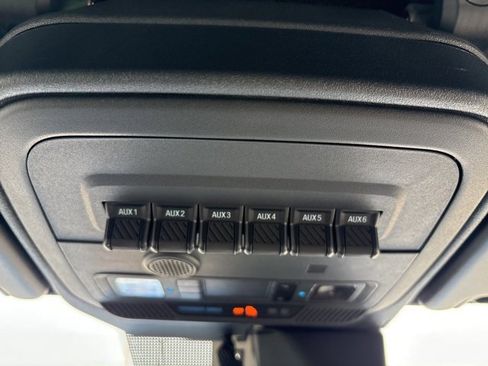 Used 2024 Ford Bronco Badlands image 32