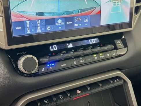 Certified 2025 Toyota Tundra Limited AWD/4WD image 17