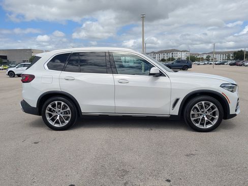 Used 2022 BMW X5 sDrive40i w/ Premium Package RWD image 4