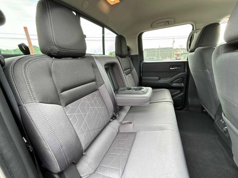 Used 2025 Nissan Frontier SV w/ SV Convenience Package AWD/4WD image 27