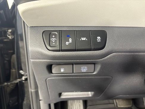 Used 2020 Hyundai Ioniq Limited FWD image 15