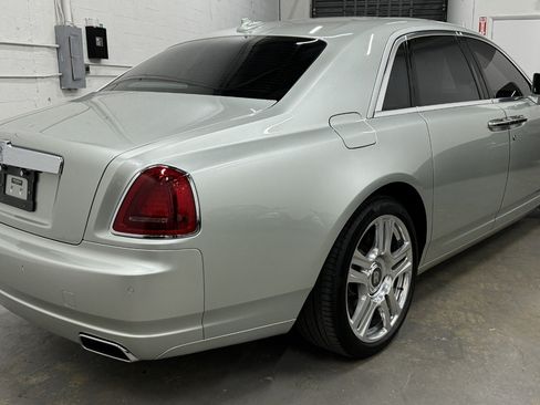 Used 2015 Rolls-Royce Ghost RWD image 9