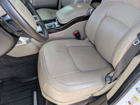 Used 2022 Land Rover Range Rover Westminster Edition image 11