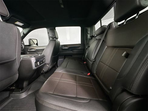 Used 2024 Chevrolet Silverado 2500 High Country image 23