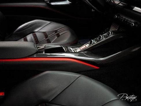 Used 2019 Ferrari 812 Superfast RWD image 39