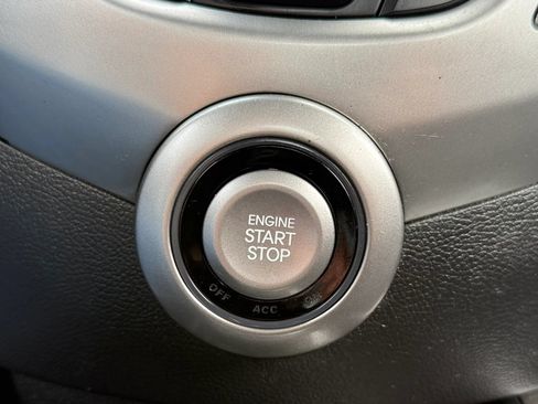 Used 2013 Hyundai Veloster RE:MIX Edition FWD image 17