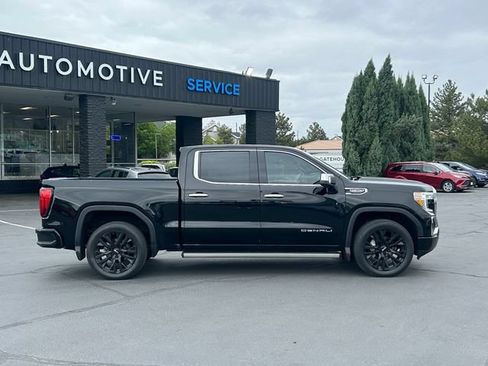 Used 2022 GMC Sierra 1500 Denali w/ Denali Reserve Package AWD/4WD image 2