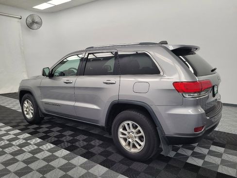 Used 2018 Jeep Grand Cherokee Laredo RWD image 3