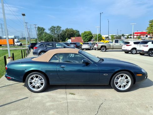 Used 2002 Jaguar XK8 Convertible RWD image 2