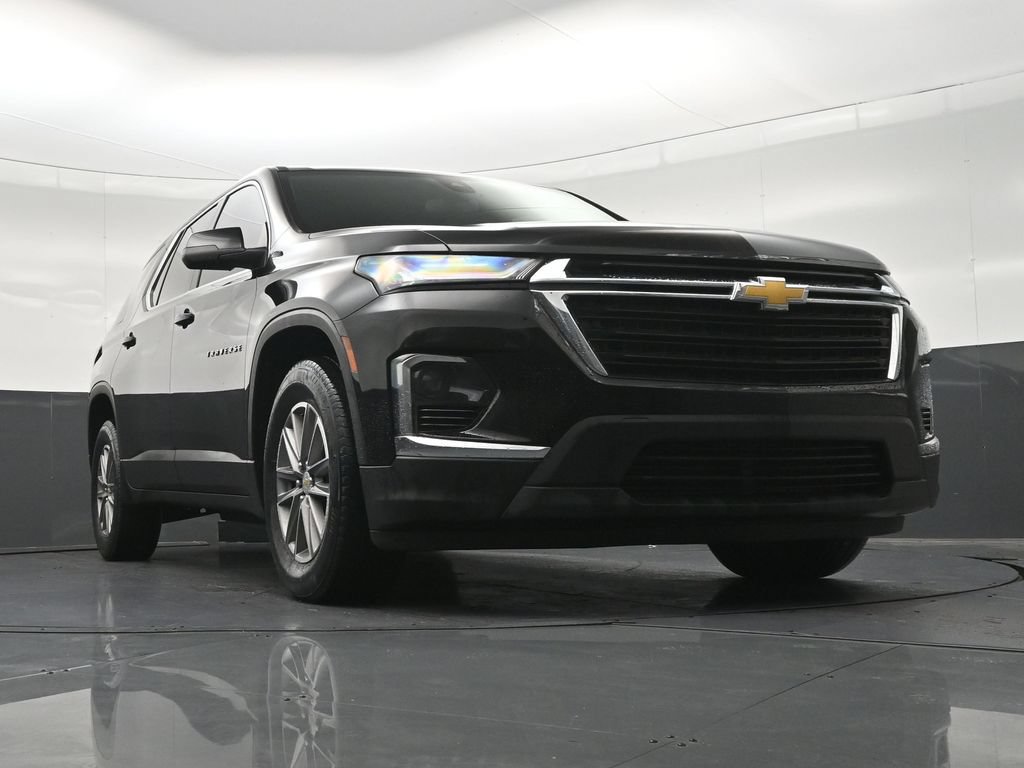 Used 2023 Chevrolet Traverse LS FWD image 31