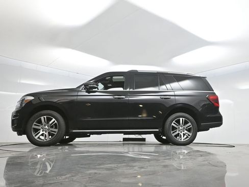 Used 2022 Ford Expedition Limited image 74