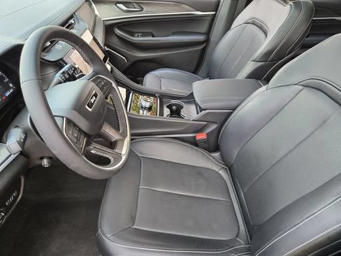 Certified 2026 Jeep Grand Cherokee Limited AWD/4WD image 13