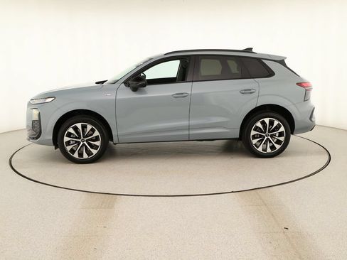 New 2026 Audi Q3 quattro 2.0T AWD/4WD image 2
