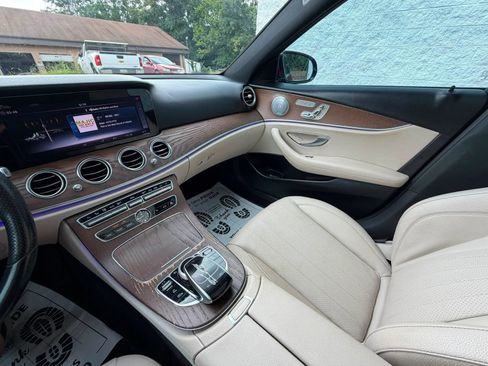Used 2018 Mercedes-Benz E 300 image 11