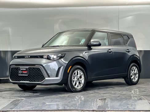 Used 2024 Kia Soul LX w/ Option Group 015 image 7