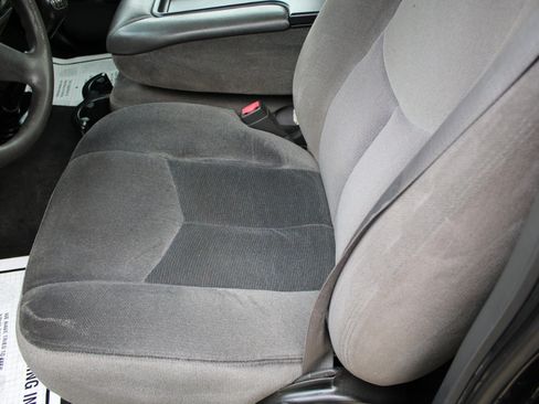 Used 2003 GMC Sierra 3500 2WD Regular Cab image 21