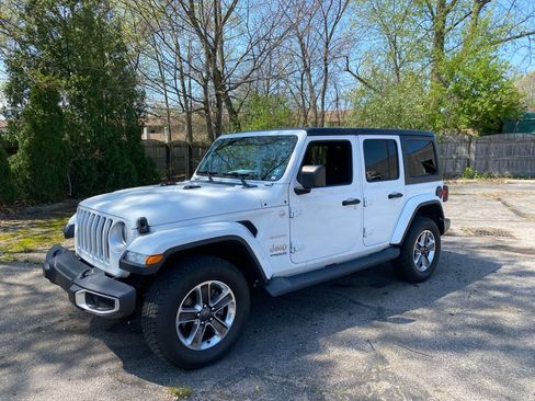 Used 2019 Jeep Wrangler Unlimited Sahara AWD/4WD image 1