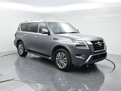 Used 2024 Nissan Armada SL w/ Captain's Chairs Package RWD image 2
