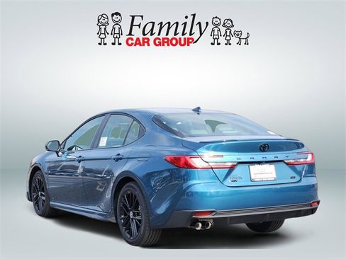 New 2026 Toyota Camry SE image 3