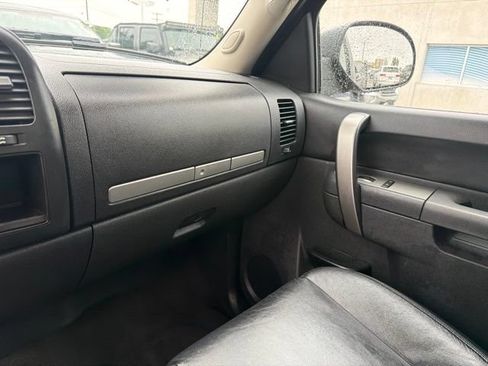 Used 2013 Chevrolet Silverado 1500 LT w/ Interior Plus Package AWD/4WD image 19