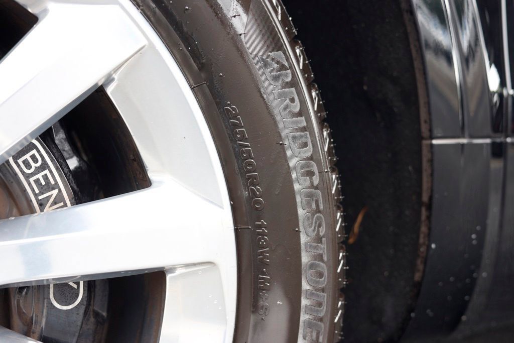Used 2019 Bentley Bentayga AWD/4WD image 12