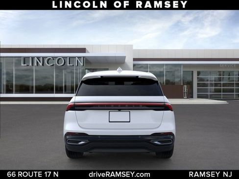New 2026 Lincoln Nautilus Premier AWD/4WD image 6
