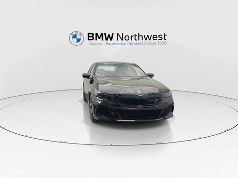 New 2026 BMW i5 w/ Executive Package AWD/4WD image 7