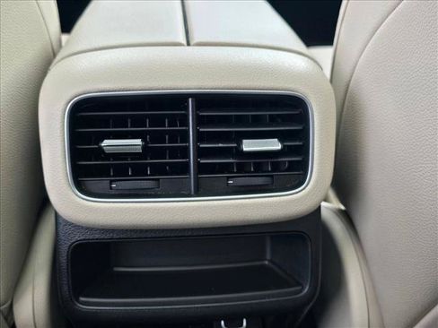 Used 2022 Mercedes-Benz GLE 350 image 18
