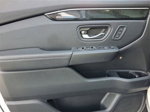 Used 2023 Honda Pilot Elite image 14