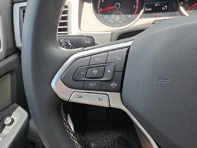Used 2021 Volkswagen Atlas Cross Sport SE w/ Panoramic Sunroof Package FWD image 23