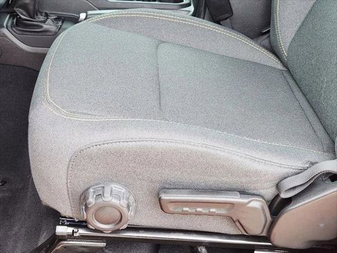 Certified 2025 Jeep Wrangler Sahara image 33