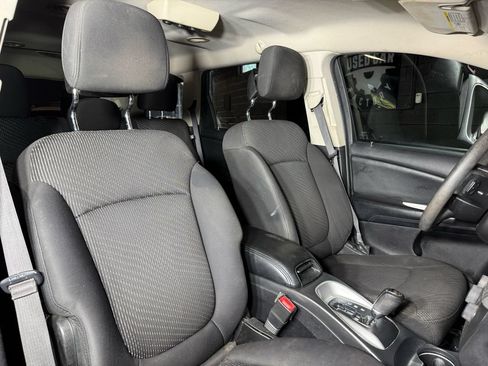 Used 2015 Dodge Journey SXT w/ Flexible Seating Group FWD image 17