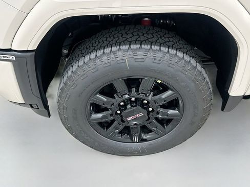 New 2026 GMC Sierra 2500 AT4 w/ AT4 Premium Plus Package AWD/4WD image 33