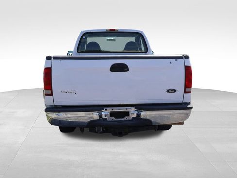 Used 2005 Ford F250 2WD Regular Cab Super Duty image 20