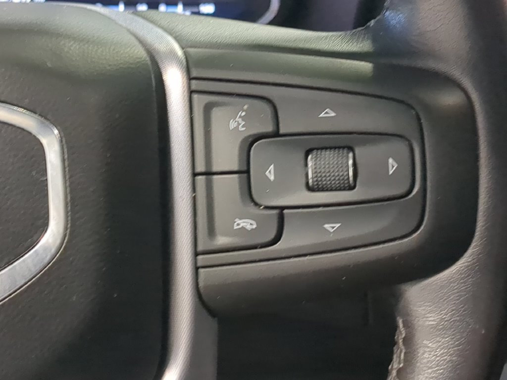 Used 2023 GMC Yukon SLE AWD/4WD image 24