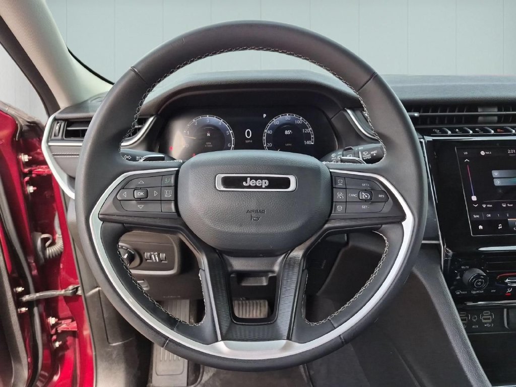 Used 2024 Jeep Grand Cherokee Laredo X AWD/4WD image 18